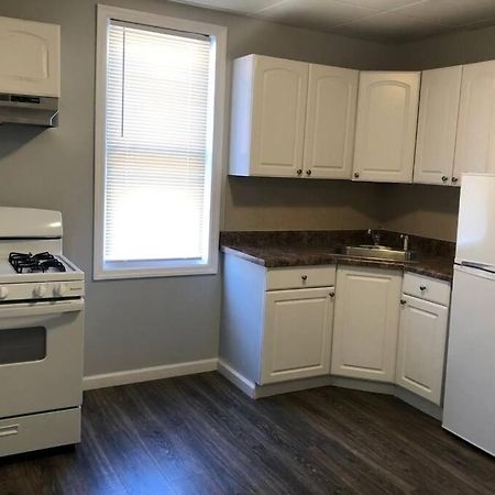 Private 2-Bedroom With Free Parking And Direct Bus To Nyc Manhattan Only 2 Blocks Away Linden Buitenkant foto