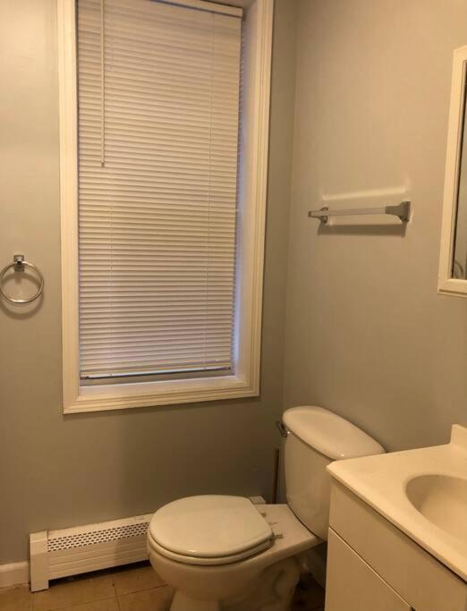 Private 2-Bedroom With Free Parking And Direct Bus To Nyc Manhattan Only 2 Blocks Away Linden Buitenkant foto