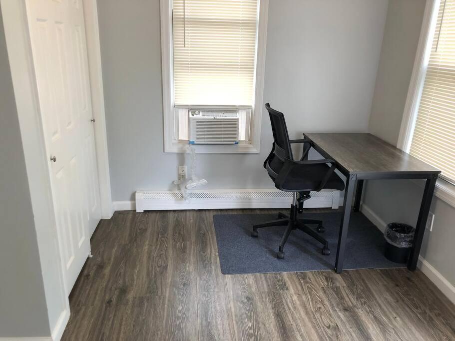 Private 2-Bedroom With Free Parking And Direct Bus To Nyc Manhattan Only 2 Blocks Away Linden Buitenkant foto